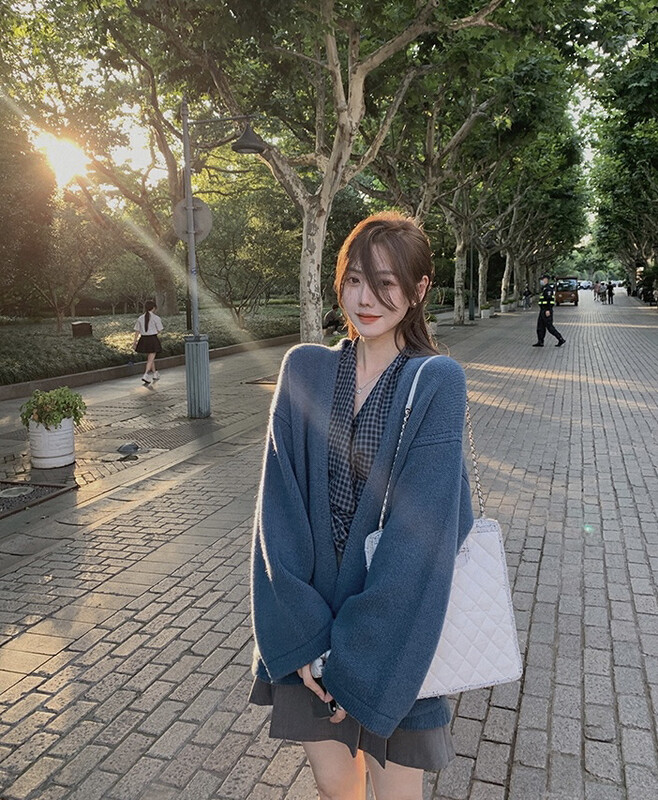 [Y.JIA Ijia] Korean version of the temperament loose large pocket design knitted cardigan sweater YS1-707