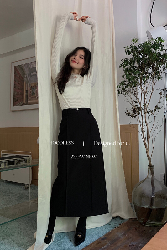 New in winter! [Fire HOODRESS] niche design hand-cranked v-waist slim skirt 22453# JHY