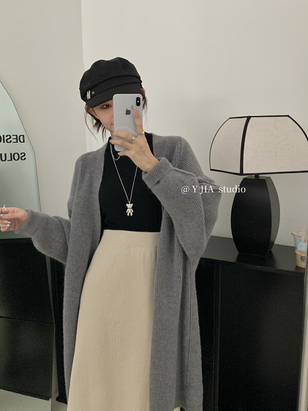 [Y.JIA Yijia] Temperament is thin and versatile casual stitching design long knitted sweater YS1-718