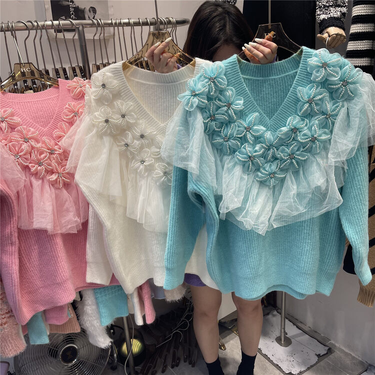 [Korean C Home] Heavy Industry V-neck three-dimensional flower pullover warm sweater 22047# PCZ