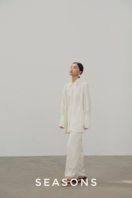 Original price 198.99! Early autumn new style! [SEASONS] Hollow out simple solid color shirt + mid-length skirt suit 66107# WPL