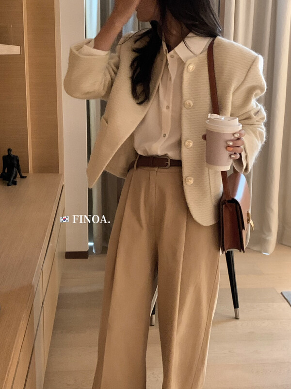 [FINOA] Premium silhouette solid color breasted small fragrance short coat 10820
