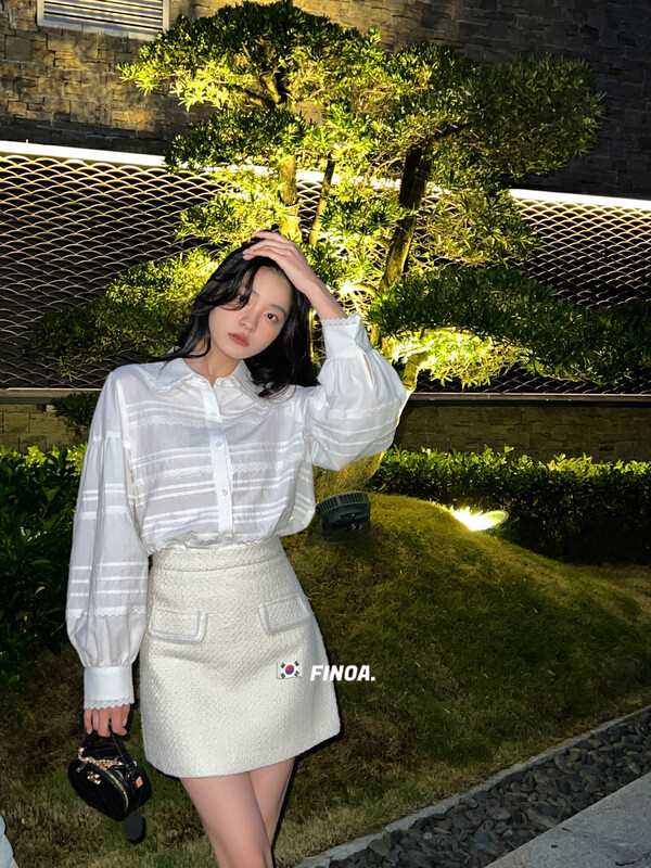 Original price 122.82! 【FINOA】Korean version of ladies temperament lace design buttoned solid color shirt 10705# JHY