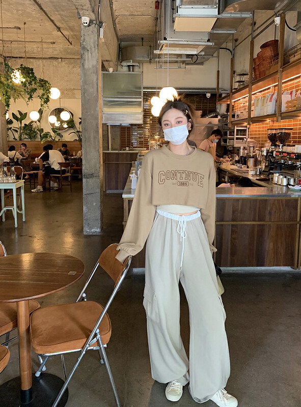 [Y.JIA Ijia] Short letter printed sweater simple vest design drawstring overalls suit three-piece set 7058