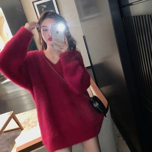 2022 autumn and winter new gentle wind furry V-neck seahorse wool sweater women's loose imitation mink fleece knitted top