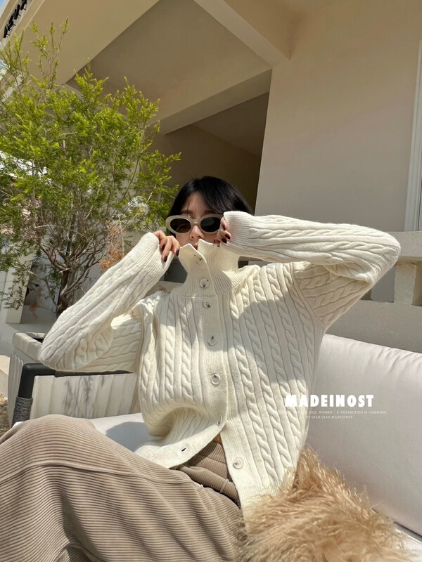 [Osha MADEINOST] Autumn and winter new style stand collar twist retro sweater cardigan S7206