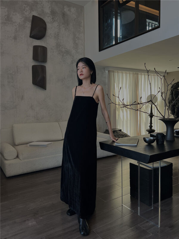 New in autumn! [SOUL] Big-name simple temperament suspender velvet dress 2868# CLS