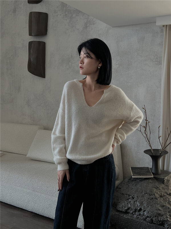 New in winter! [SOUL] Simple textured small V-neck pullover warm sweater 2799# CLS