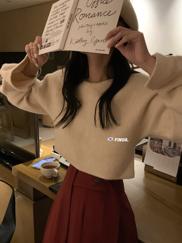 [FINOA] Gentle Simple Solid Color Round Neck Loose Short Sweater 1331