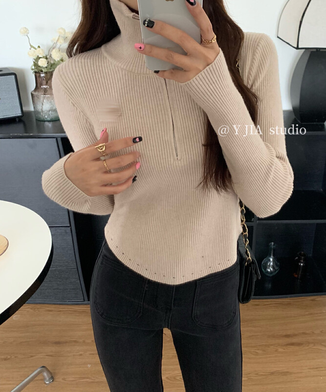 【Y.JIA】Korean style design stand-up collar zipper sweater (with brooch) 809