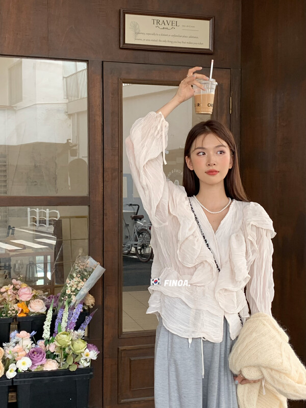 Original price 102.99! 【FINOA】Korean temperament lotus leaf design sense V-neck slim short shirt 10703# JHY