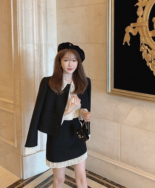 [Y.JIA Ijia] Temperament age-reducing lace doll collar Xiaoxiangfeng coat slimming skirt suit 8592