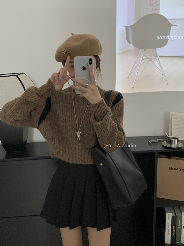 [Y.JIA Yijia] Design Short Versatile Casual Crewneck Sweater YS1-710