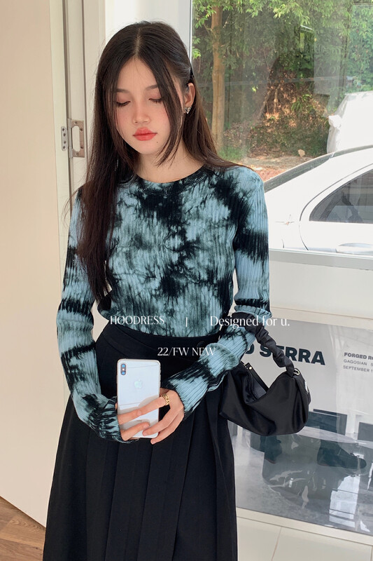 New in winter! [Fire HOODRESS] The blogger adjusts the ink wash tie-dye round neck and wears a slim warm sweater J3715# JHY