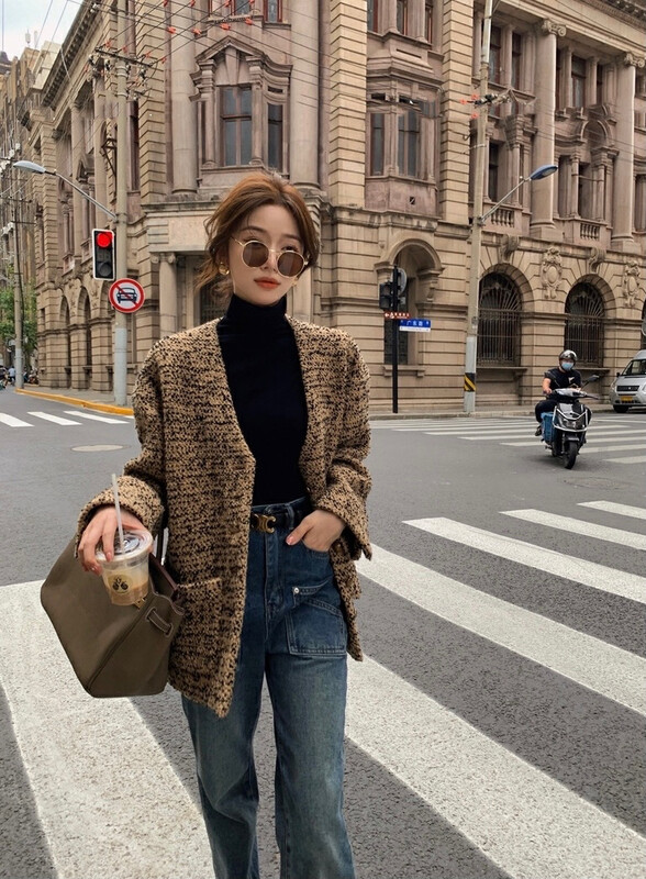 [Y.JIA Ijia] French retro temperament high-end V-neck short jacket 7090