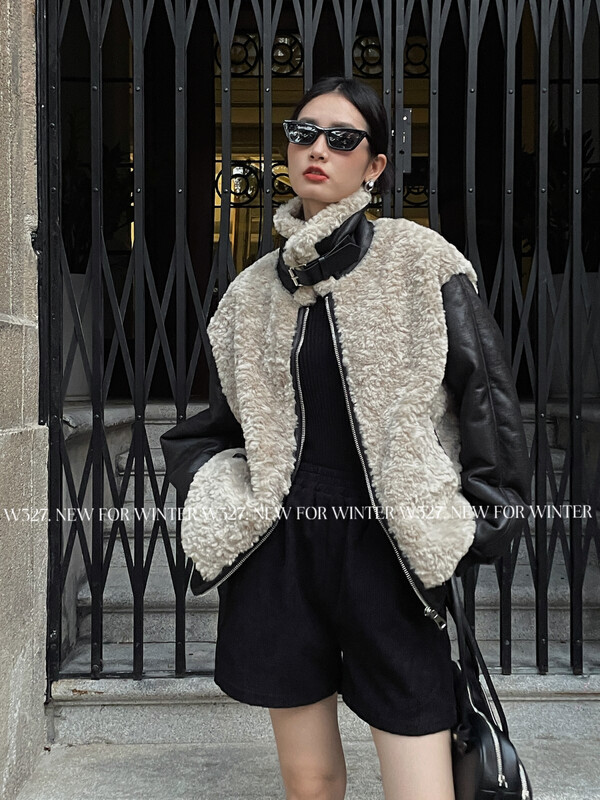 【W327.】Korean version stand collar contrast color stitching lamb velvet jacket short coat 93237# CQW