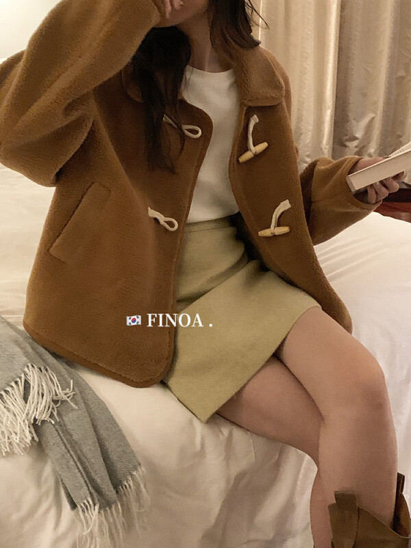 [FINOA] Age-reducing casual horn buckle plush warm short jacket olive1389