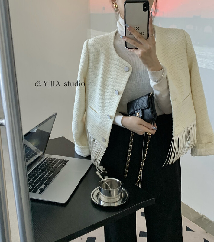 [Y.JIA Yijia] Heavy industry temperament tassel rough weave all-match thin round neck small fragrance short coat 8593