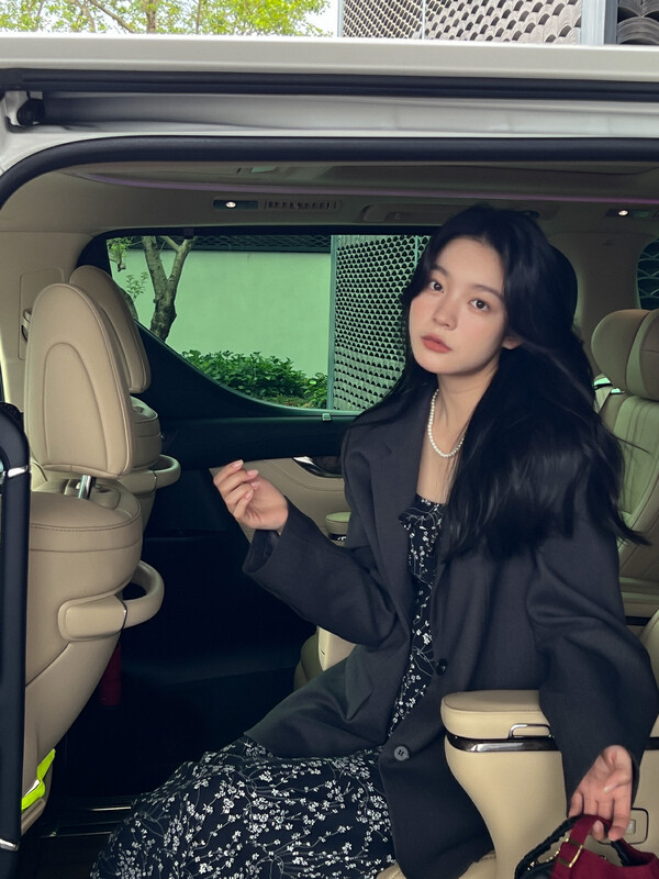 Original price 207.99! [FINOA] Korean version of the commuter simple solid color high-quality single-breasted loose suit 10676# JHY