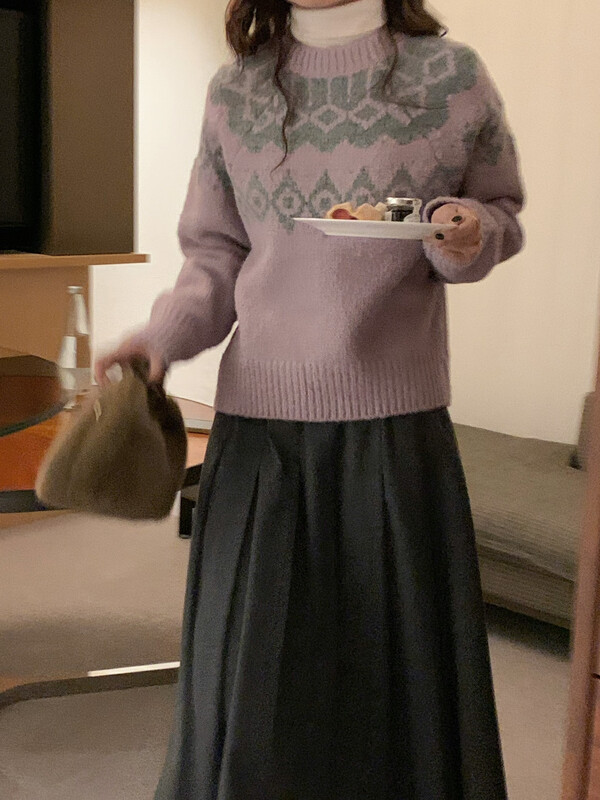 【FINOA】Retro Casual Rhombus Pattern Wool Knit Sweater 10899