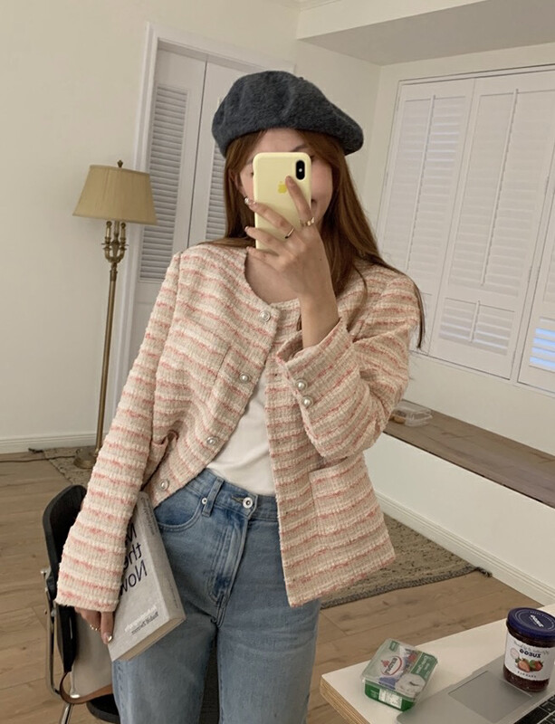 [Y.JIA Ijia] Gentle round neck temperament all-match pearl buckle small fragrance short coat 8616