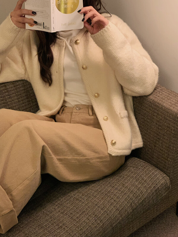 [FINOA] Gentle temperament solid color small gold buckle simple coat sweater olive1431