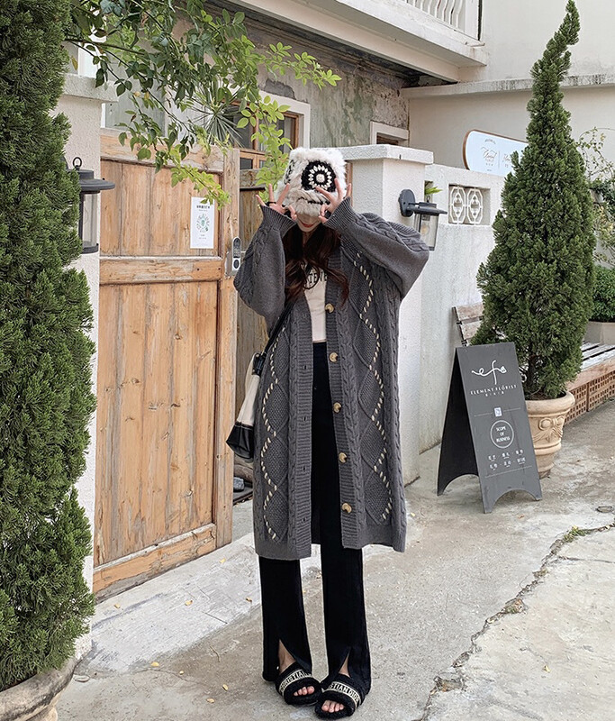 【Y.JIA Yijia】French temperament V-neck twist long knitted sweater jacket sweater YS1-713