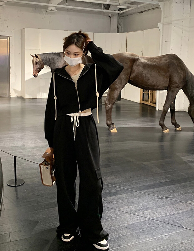 [Y.JIA Ijia] Casual sports hooded jacket vest with contrast color waist drawstring overalls suit three-piece set 9089
