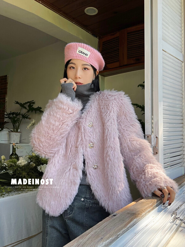 [Osha MADEINOST] Winter new simulation long wool thickened V-neck short jacket 87338