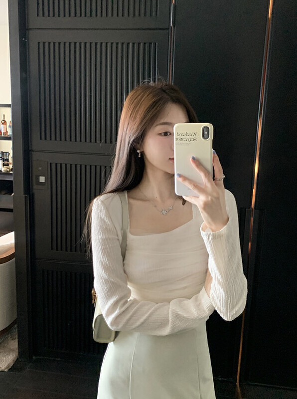[Y.JIA Ijia] Temperament chiffon fake two-piece pleated long-sleeved T-shirt YS1-2359