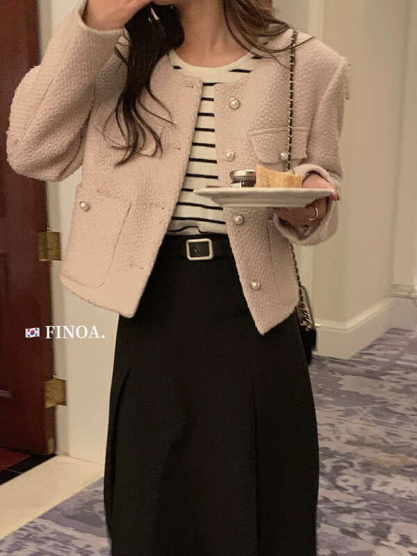 [FINOA] Lady temperament double pocket pearl buckle small fragrance short coat olive1352