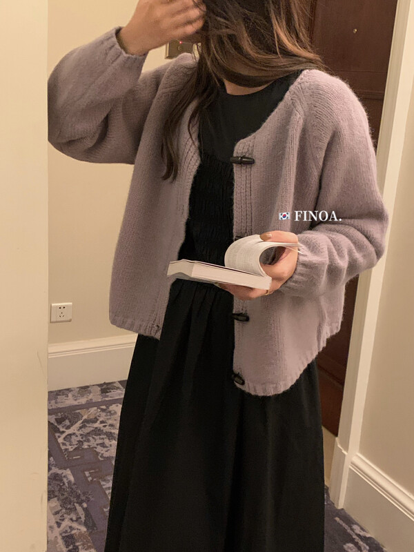 【FINOA】Age reduction lazy horn button solid color comfortable loose warm sweater 10831# JHY