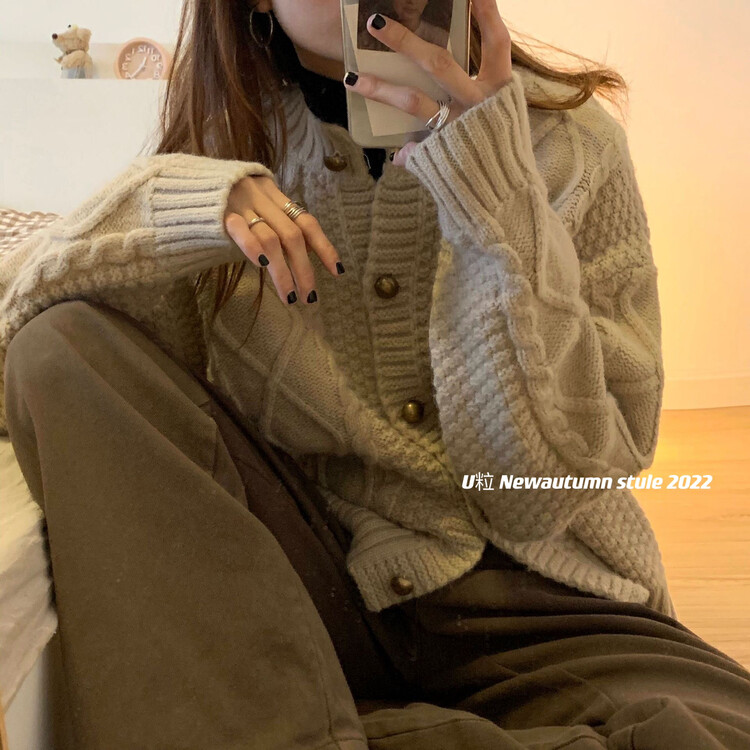 [U grain] Dongdaemun new twist round neck cardigan sweater 1748