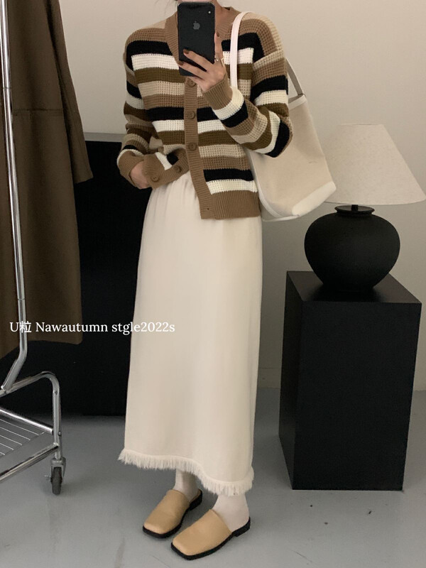 [U grain] Korean simple straight tassel knitted skirt 33063
