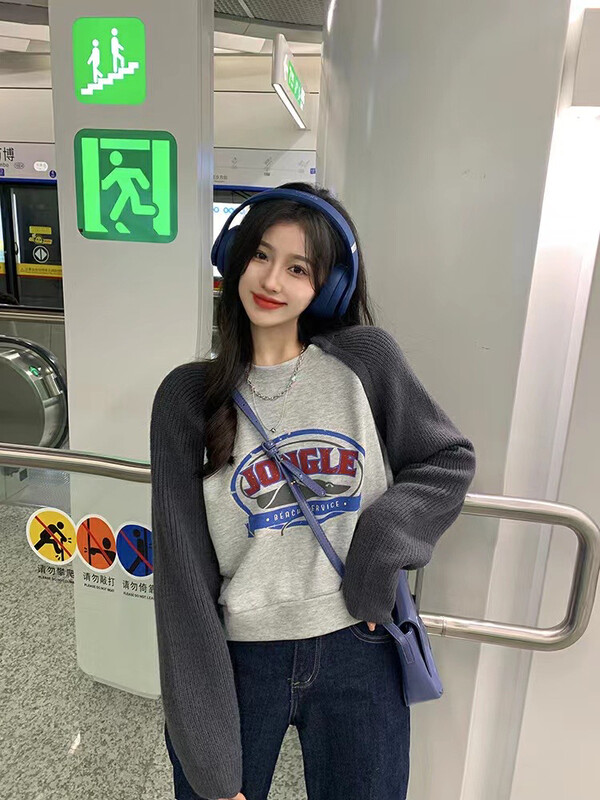 [Y.JIA Ijia] American short design knitted stitching letter print long-sleeved sweater 696