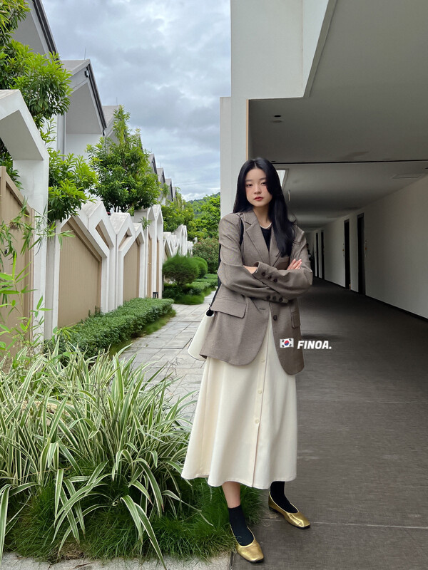 Original price 97.99! [FINOA] Korean version temperament commuter solid color all-match thin A-line side zipper skirt 10652# JHY