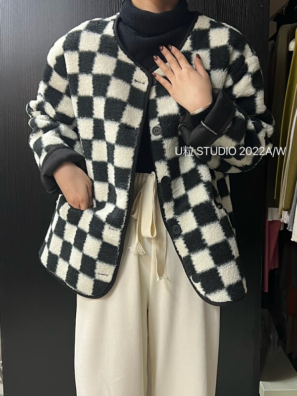 Original price 104.99! [U grain] Korean new style checkerboard fur coat short coat 9910