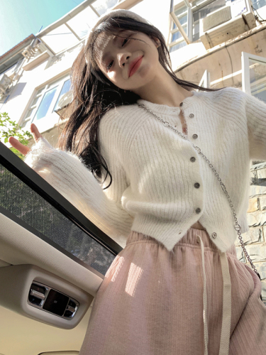 Real Shot Pure Desire Autumn and Winter Short Navel Sweater Jacket + Drape Loose Wide-leg Trousers