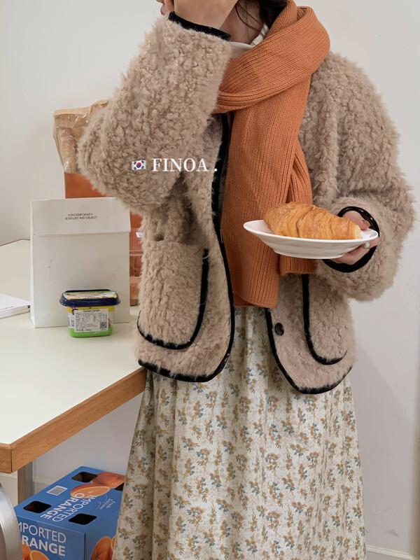 [FINOA] Korean version plush texture color matching single-breasted casual short jacket olive1388