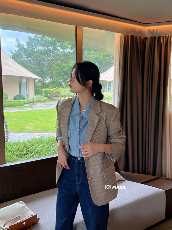 Original price 174.99! [FINOA] Korean version plaid retro casual small gold button shoulder pad suit 10677# JHY