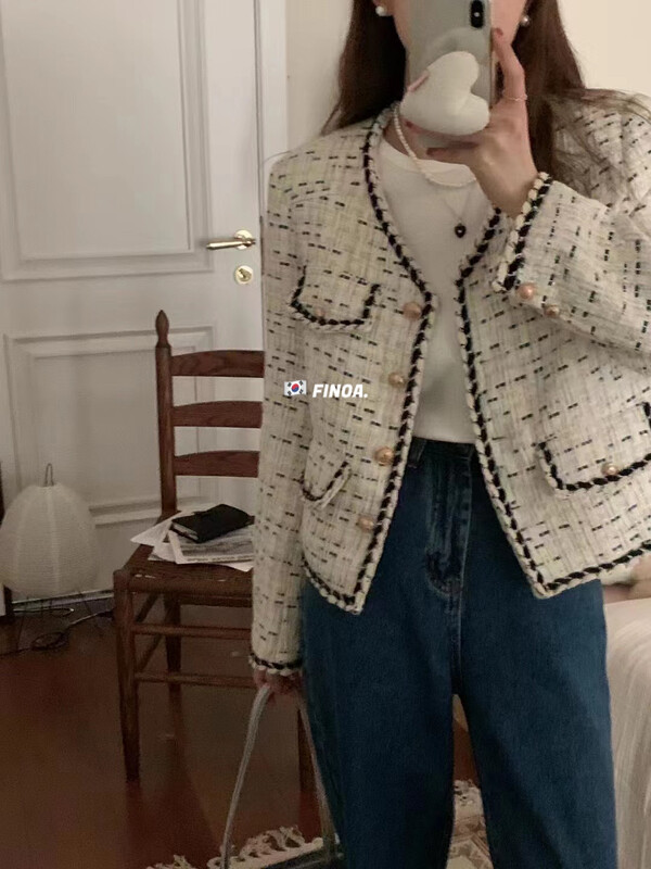 [FINOA] Chic small fragrance style color matching woven small gold button temperament short coat 1330