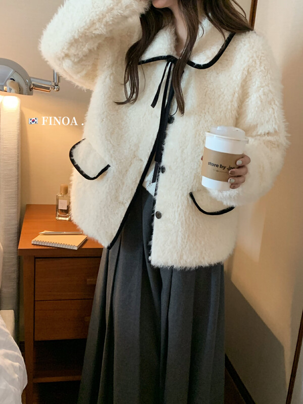 【FINOA】Sweet age-reducing hit color side tie plush short coat 10867