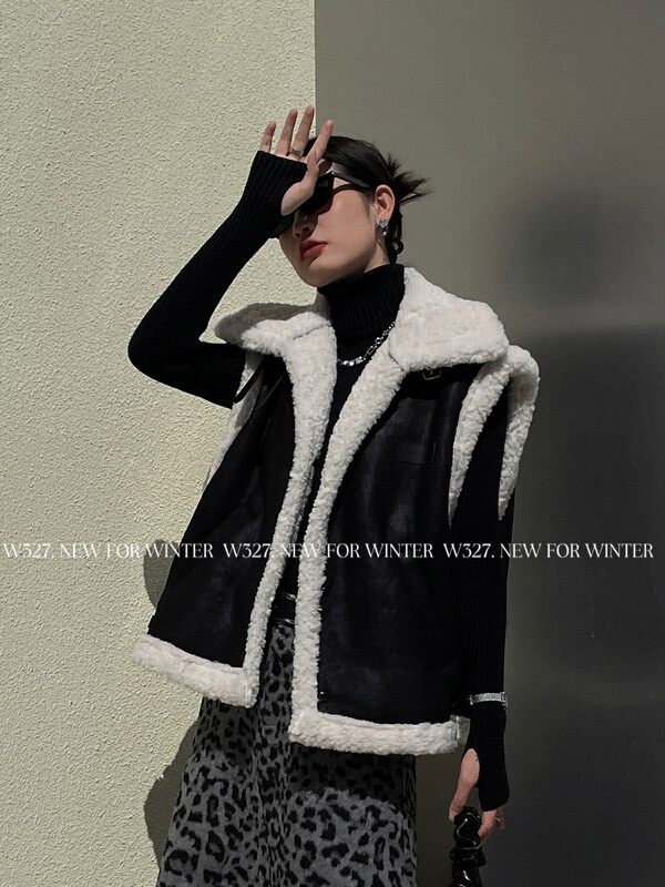 【AT】Korean version stand collar tie fur all-in-one lamb velvet vest 93258