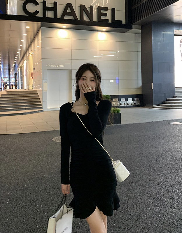 [Y.JIA Yijia] A niche temperament slim and slim ruffled dress 5071
