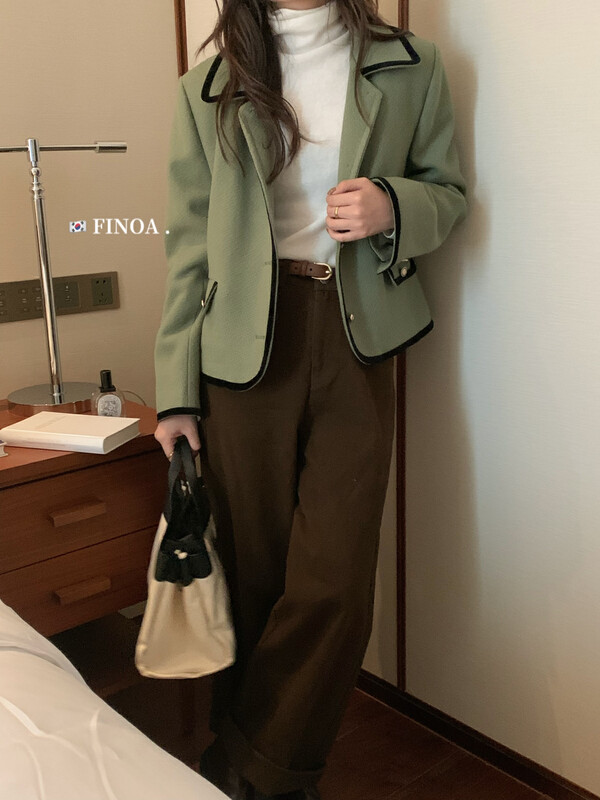 [FINOA] Retro texture contrast color edge single-breasted small fragrance suit short jacket olive1391