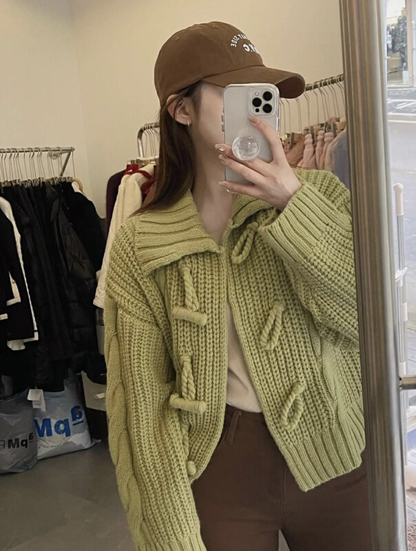 [Y.JIA Yijia] French retro lapel simple casual age-reducing all-match knitted cardigan sweater YS1-721
