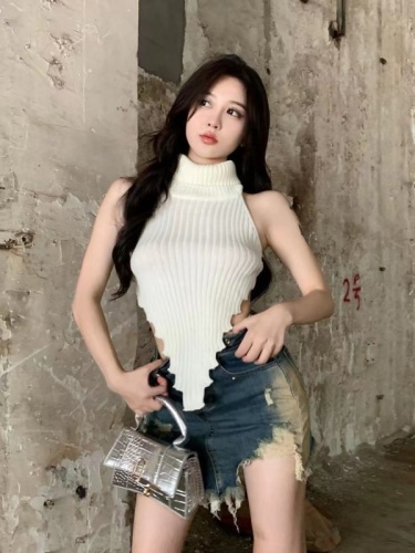 Pure desire sexy high-neck knitted halter vest women's fashionable wear knitted milk chic design sleeveless top