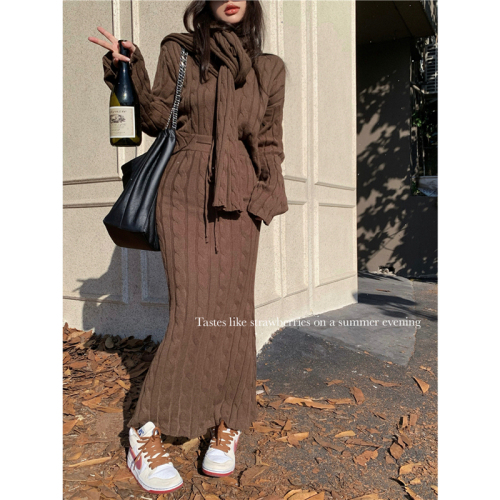 Real shot autumn and winter women's chain pattern knitted pullover top sweater + scarf + fishtail hip skirt suit women