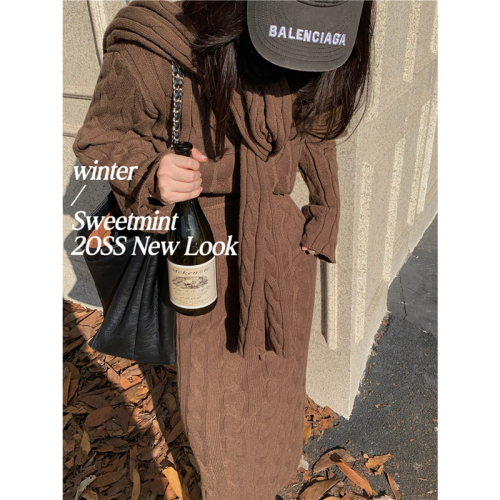 Real shot autumn and winter women's chain pattern knitted pullover top sweater + scarf + fishtail hip skirt suit women
