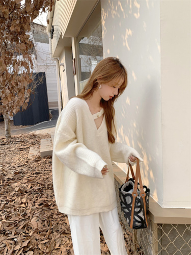 Real Price Real Shooting Autumn New Korean Version Design Sense Lazy Wind V-Neck Sweater Loose Long Sleeve Knit Sweater